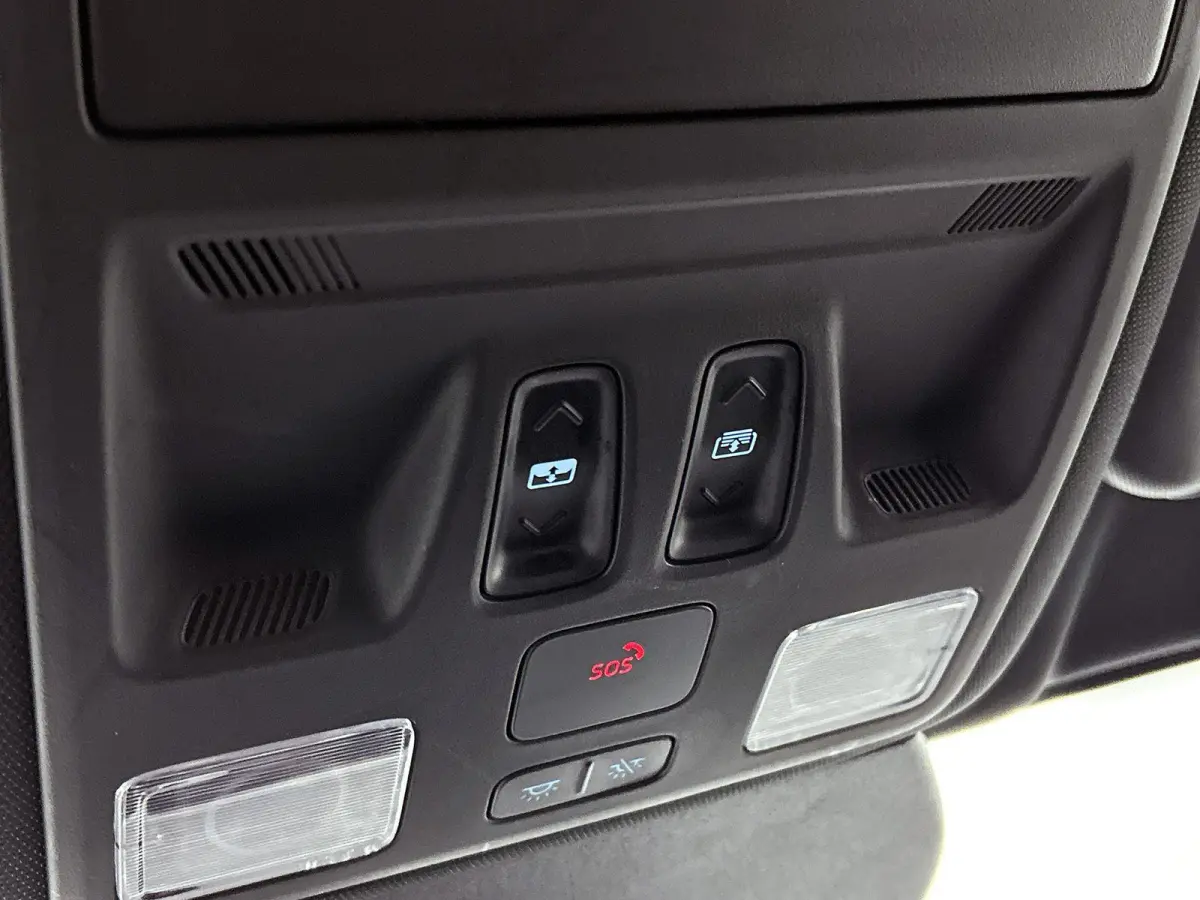 2.5 PHEV Graphite Tech Edition | PANORAMADAK | AUTOMATISCHE ACHTERKLEP | INKLAPBARE TREKHAAK | ACHTERUITRIJCAMERA | ELEKTRISCH VERSTELBARE STOELEN | STOELVERWARMING | APPLE CARPLAY / ANDROID