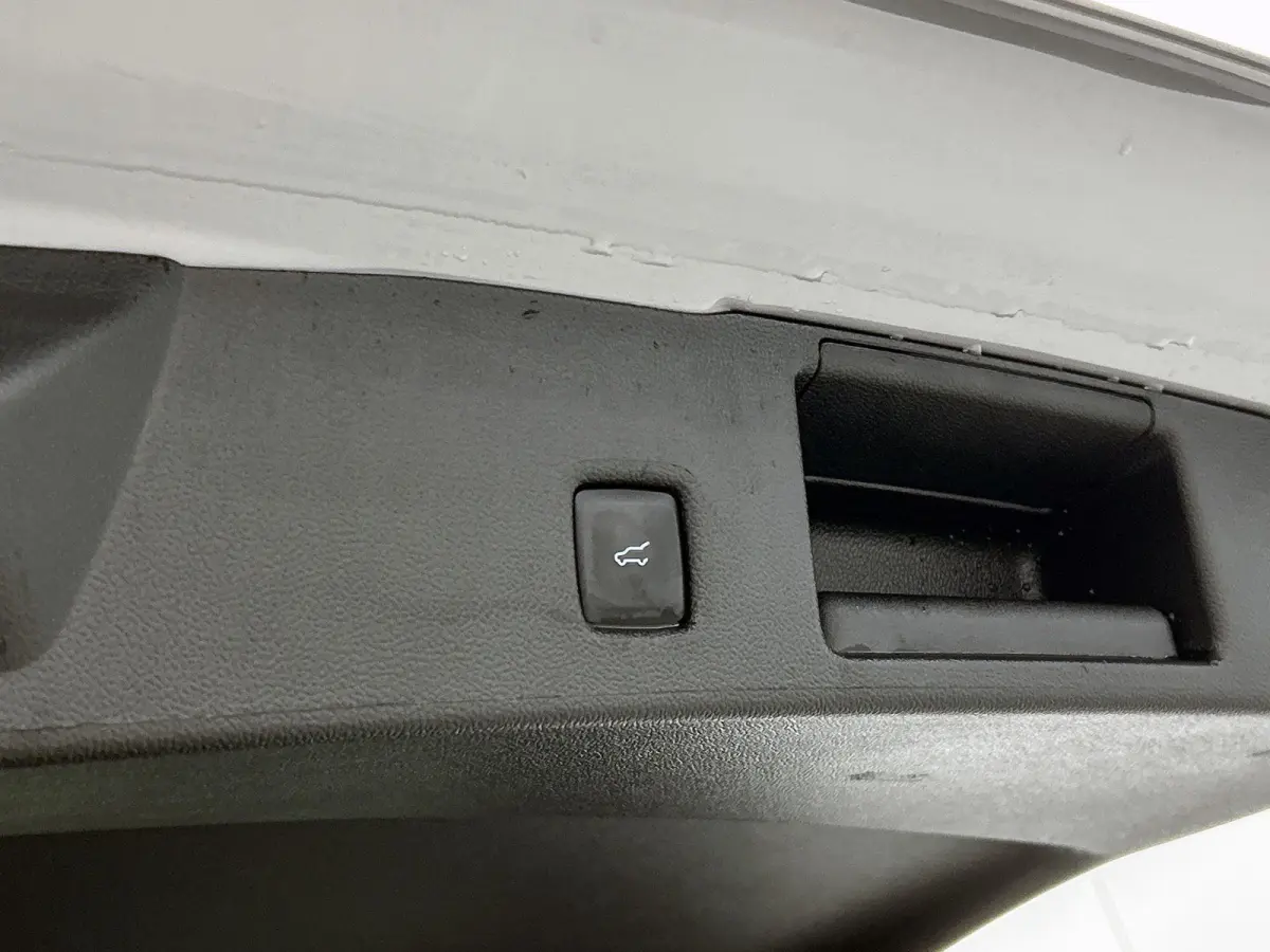 2.5 PHEV Graphite Tech Edition | PANORAMADAK | AUTOMATISCHE ACHTERKLEP | INKLAPBARE TREKHAAK | ACHTERUITRIJCAMERA | ELEKTRISCH VERSTELBARE STOELEN | STOELVERWARMING | APPLE CARPLAY / ANDROID