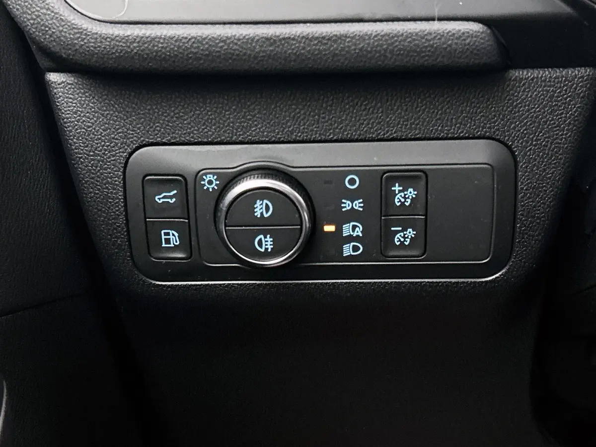 2.5 PHEV Graphite Tech Edition | PANORAMADAK | AUTOMATISCHE ACHTERKLEP | INKLAPBARE TREKHAAK | ACHTERUITRIJCAMERA | ELEKTRISCH VERSTELBARE STOELEN | STOELVERWARMING | APPLE CARPLAY / ANDROID