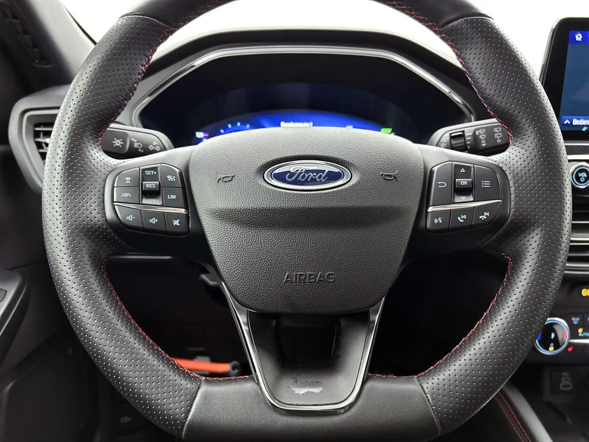 2.5 PHEV Graphite Tech Edition | PANORAMADAK | AUTOMATISCHE ACHTERKLEP | INKLAPBARE TREKHAAK | ACHTERUITRIJCAMERA | ELEKTRISCH VERSTELBARE STOELEN | STOELVERWARMING | APPLE CARPLAY / ANDROID