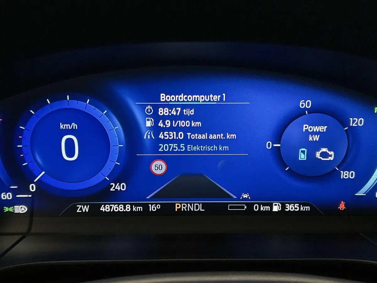 2.5 PHEV Graphite Tech Edition | PANORAMADAK | AUTOMATISCHE ACHTERKLEP | INKLAPBARE TREKHAAK | ACHTERUITRIJCAMERA | ELEKTRISCH VERSTELBARE STOELEN | STOELVERWARMING | APPLE CARPLAY / ANDROID