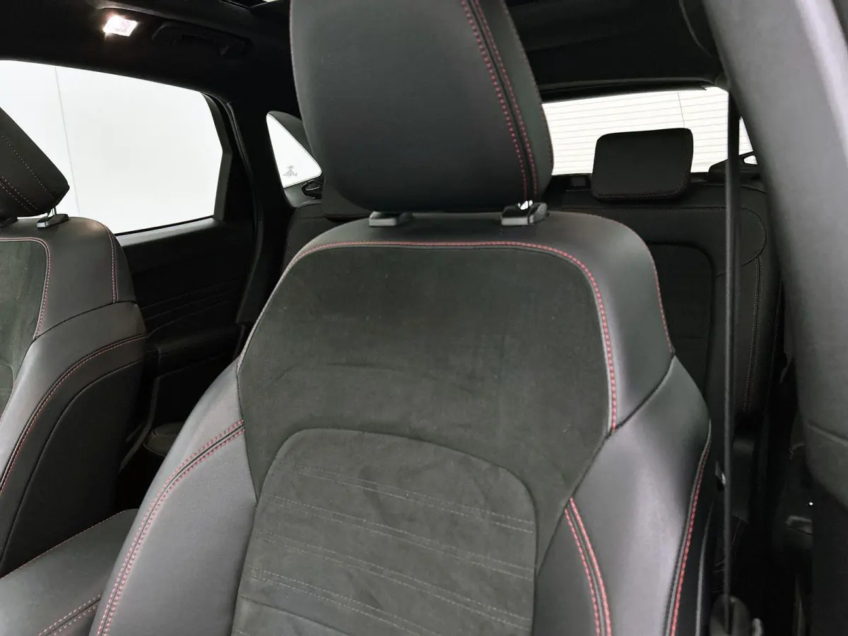 2.5 PHEV Graphite Tech Edition | PANORAMADAK | AUTOMATISCHE ACHTERKLEP | INKLAPBARE TREKHAAK | ACHTERUITRIJCAMERA | ELEKTRISCH VERSTELBARE STOELEN | STOELVERWARMING | APPLE CARPLAY / ANDROID