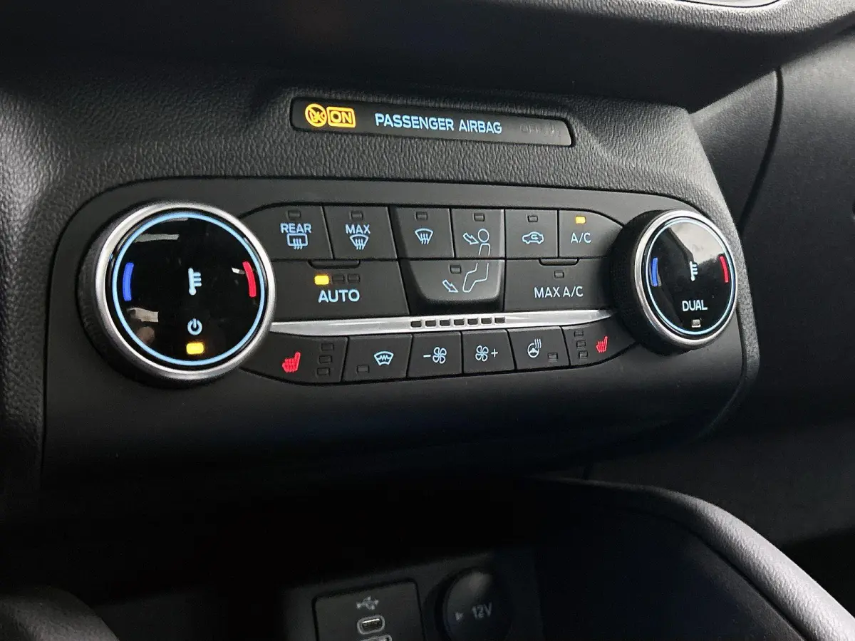 2.5 PHEV Graphite Tech Edition | PANORAMADAK | AUTOMATISCHE ACHTERKLEP | INKLAPBARE TREKHAAK | ACHTERUITRIJCAMERA | ELEKTRISCH VERSTELBARE STOELEN | STOELVERWARMING | APPLE CARPLAY / ANDROID