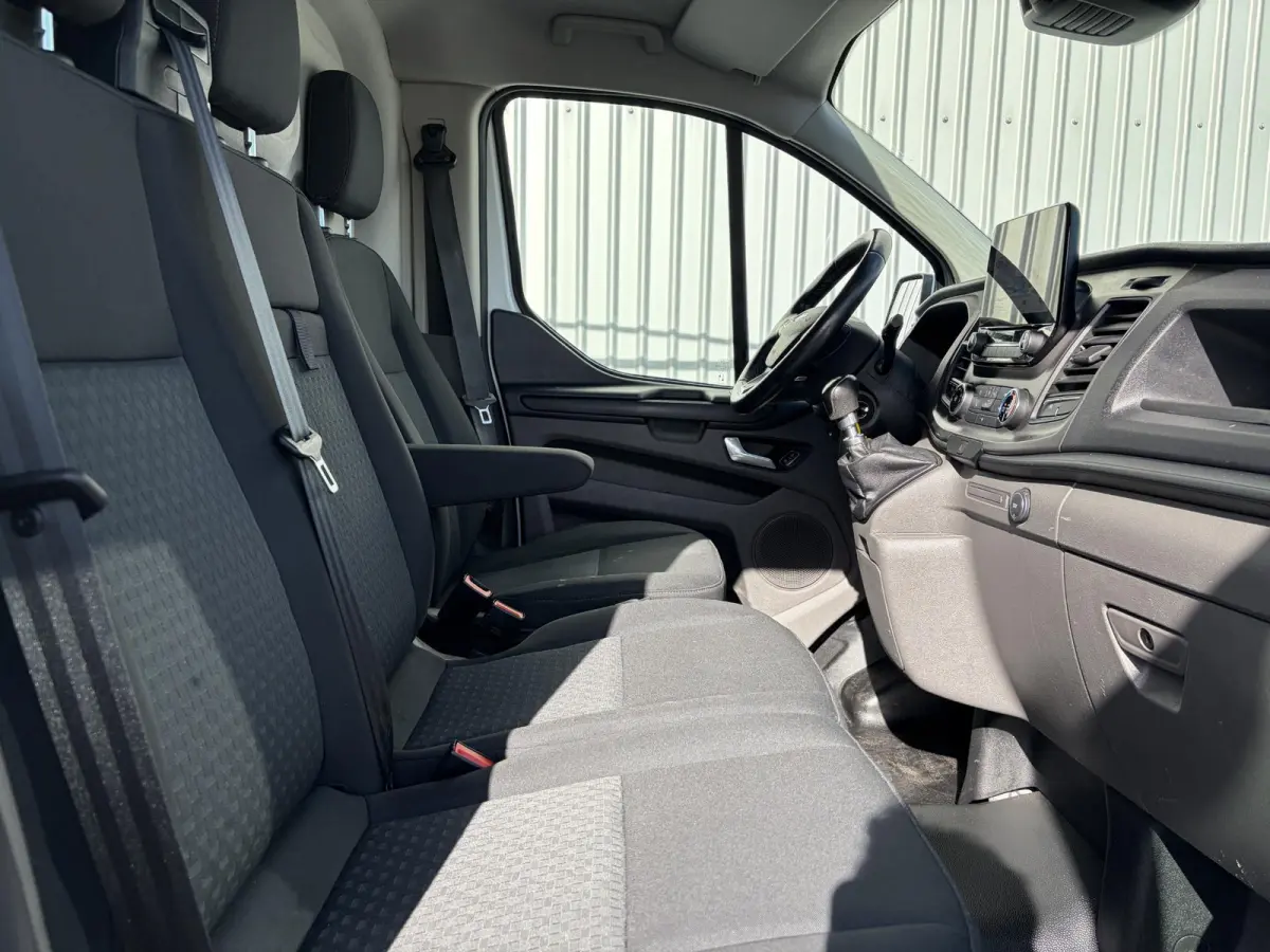 300 2.0 TDCI L1H1*HAAK*CAM*A/C*CRUISE*3-PERS*PDC*