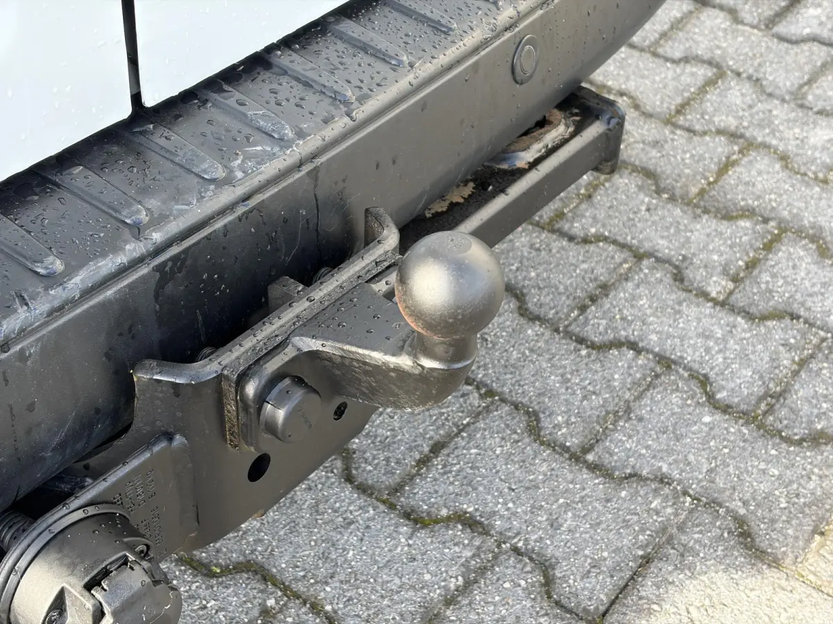 300 2.0 TDCI L1H1*HAAK*CAM*A/C*CRUISE*3-PERS*PDC*