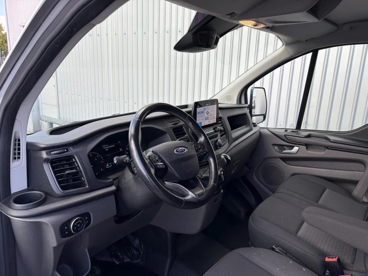 300 2.0 TDCI L1H1*HAAK*CAM*A/C*CRUISE*3-PERS*PDC*