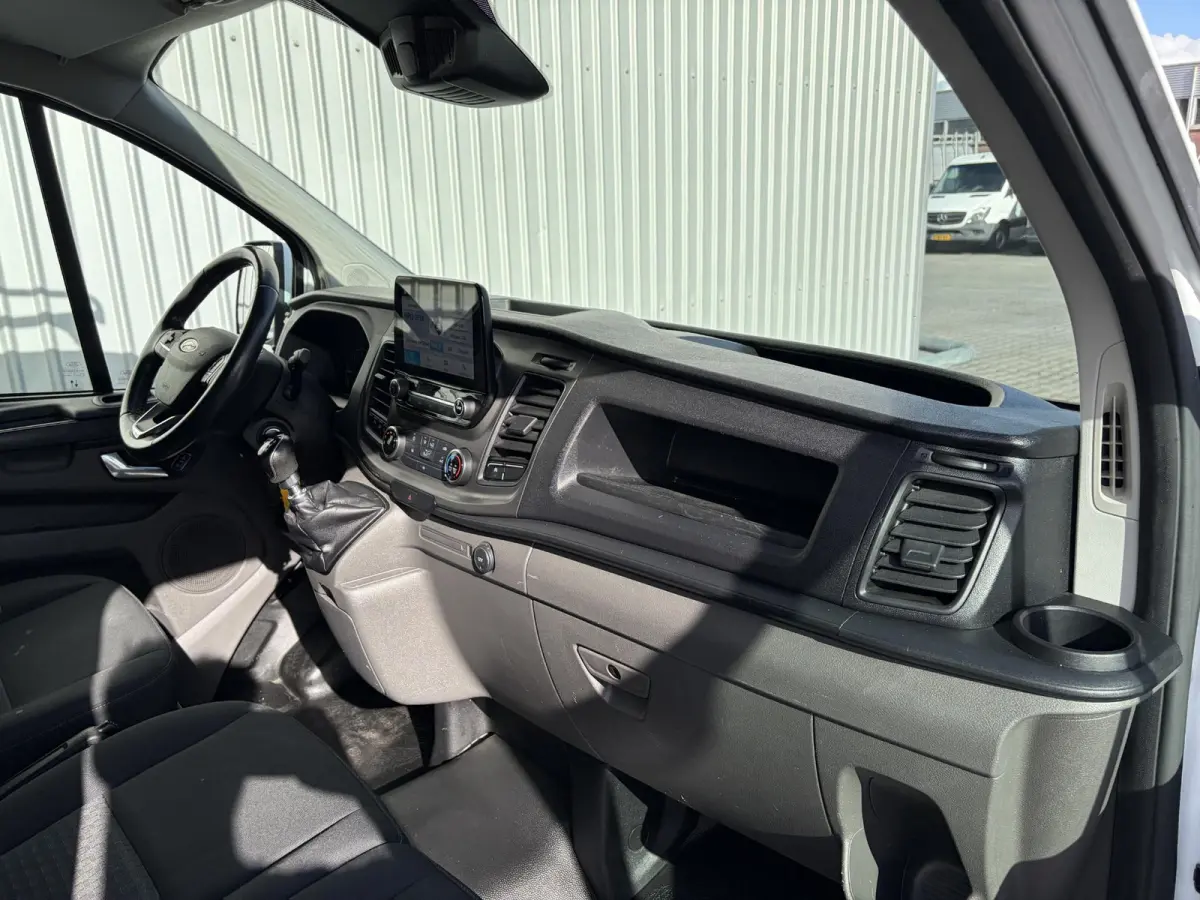 300 2.0 TDCI L1H1*HAAK*CAM*A/C*CRUISE*3-PERS*PDC*