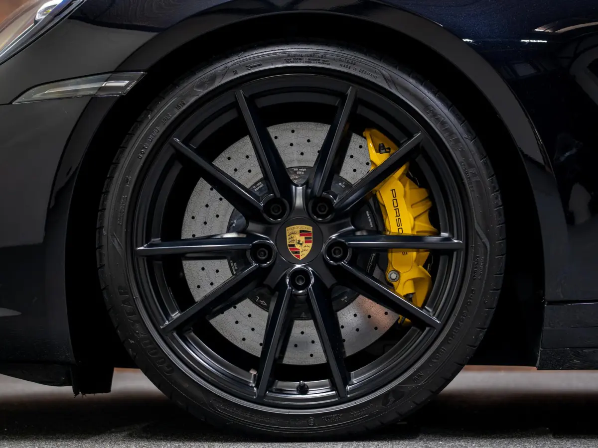 3.0 Carrera 4S | PCCB | SportDesign | Lift | Achterasbest. | Sportuitlaat | Keyless |