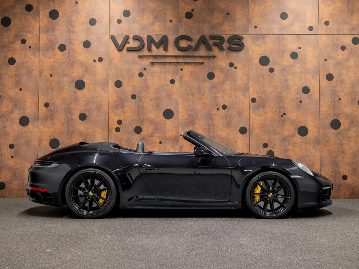 3.0 Carrera 4S | PCCB | SportDesign | Lift | Achterasbest. | Sportuitlaat | Keyless |