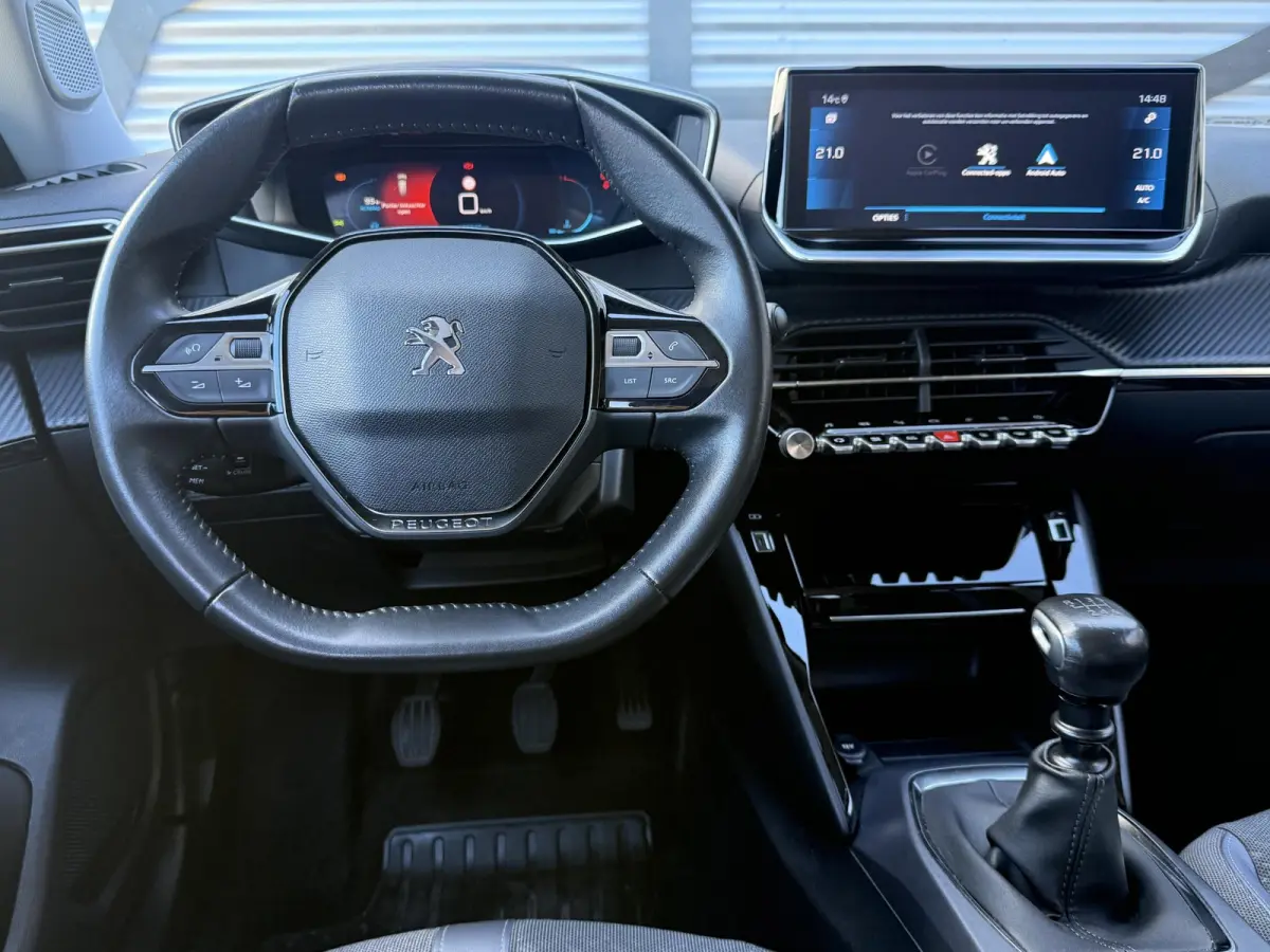 1.2 PureTech Allure 2e Eigenaar|Navi|Camera|Carplay|D-riem vv in 2025|Trekhaak|Cruise|PDC V+A|Elek ramen|Dealer onderhouden|N.A.P|APK tot 07-2028