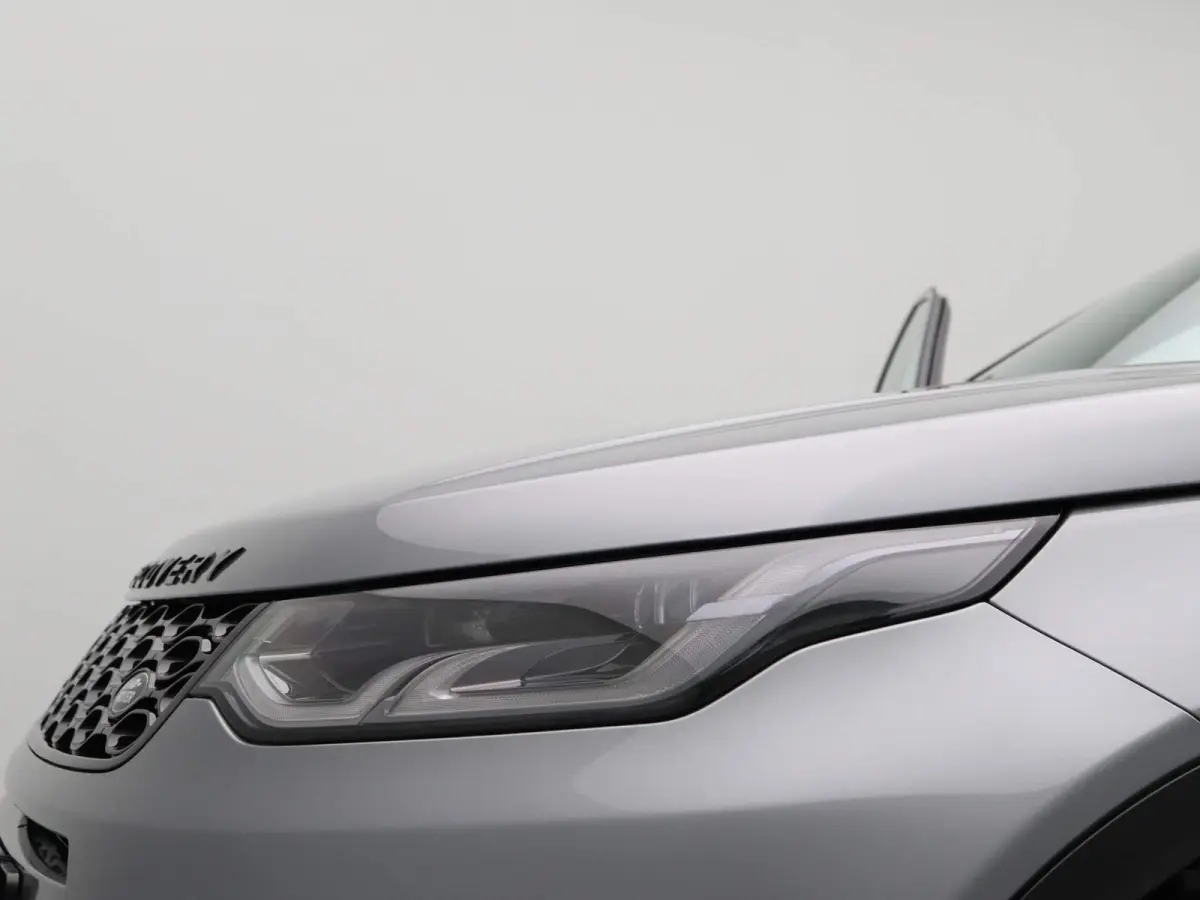 P300e Dynamic SE | Stoelverwarming |  3D Surround Camera View | Panoramisch Glazen dak