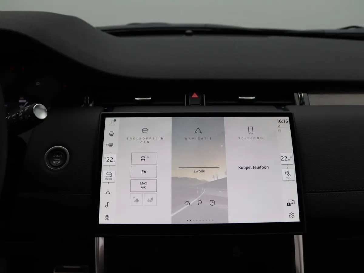 P300e Dynamic SE | Stoelverwarming |  3D Surround Camera View | Panoramisch Glazen dak