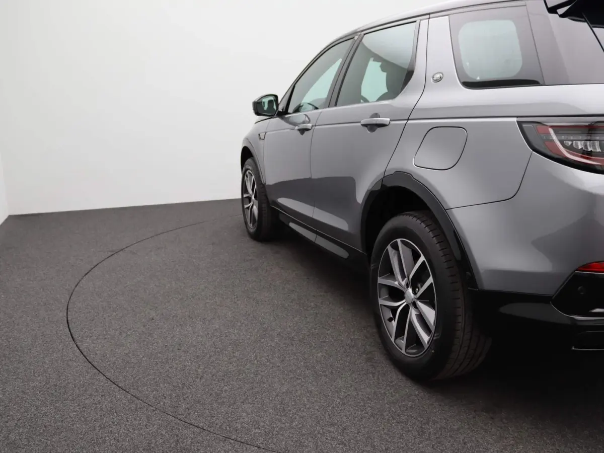 P300e Dynamic SE | Stoelverwarming |  3D Surround Camera View | Panoramisch Glazen dak