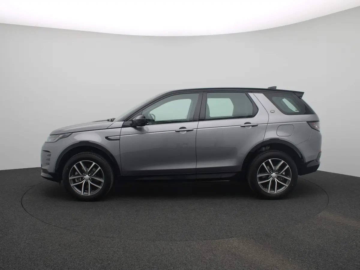 P300e Dynamic SE | Stoelverwarming |  3D Surround Camera View | Panoramisch Glazen dak