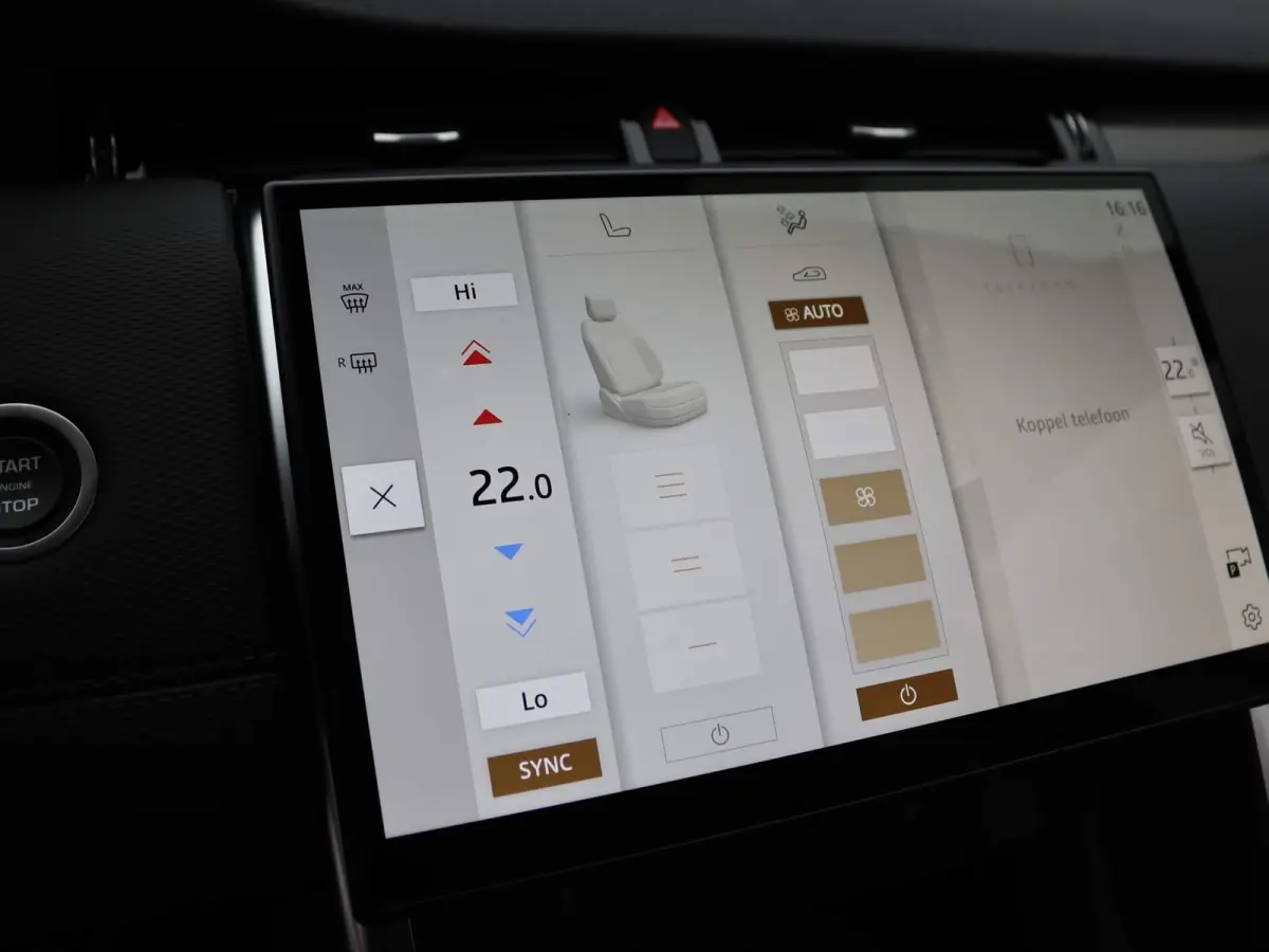 P300e Dynamic SE | Stoelverwarming |  3D Surround Camera View | Panoramisch Glazen dak