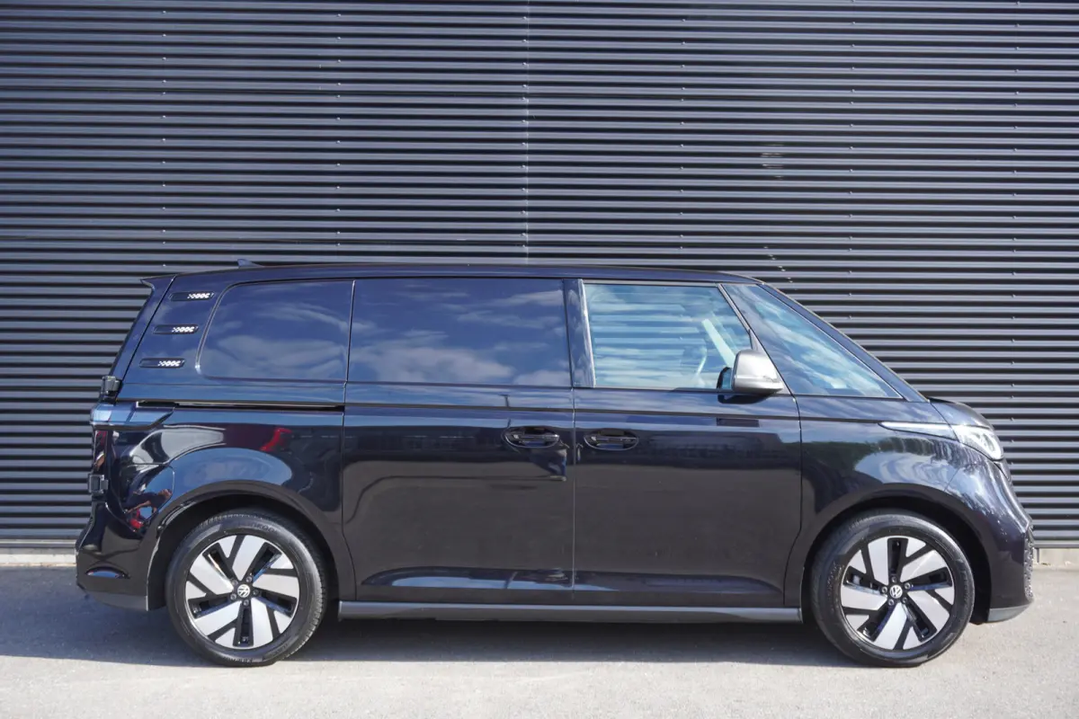 77 kWh 204pk IQ Light Apple carplay camera Parkeersensoren Achterdeuren 2-zit