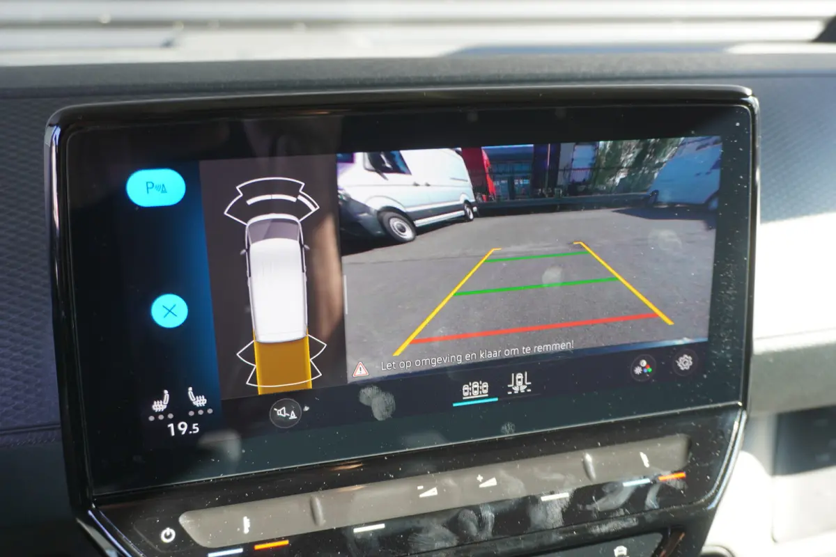 77 kWh 204pk IQ Light Apple carplay camera Parkeersensoren Achterdeuren 2-zit