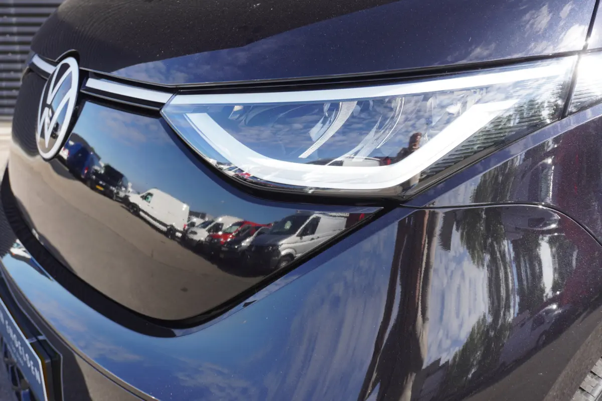 77 kWh 204pk IQ Light Apple carplay camera Parkeersensoren Achterdeuren 2-zit