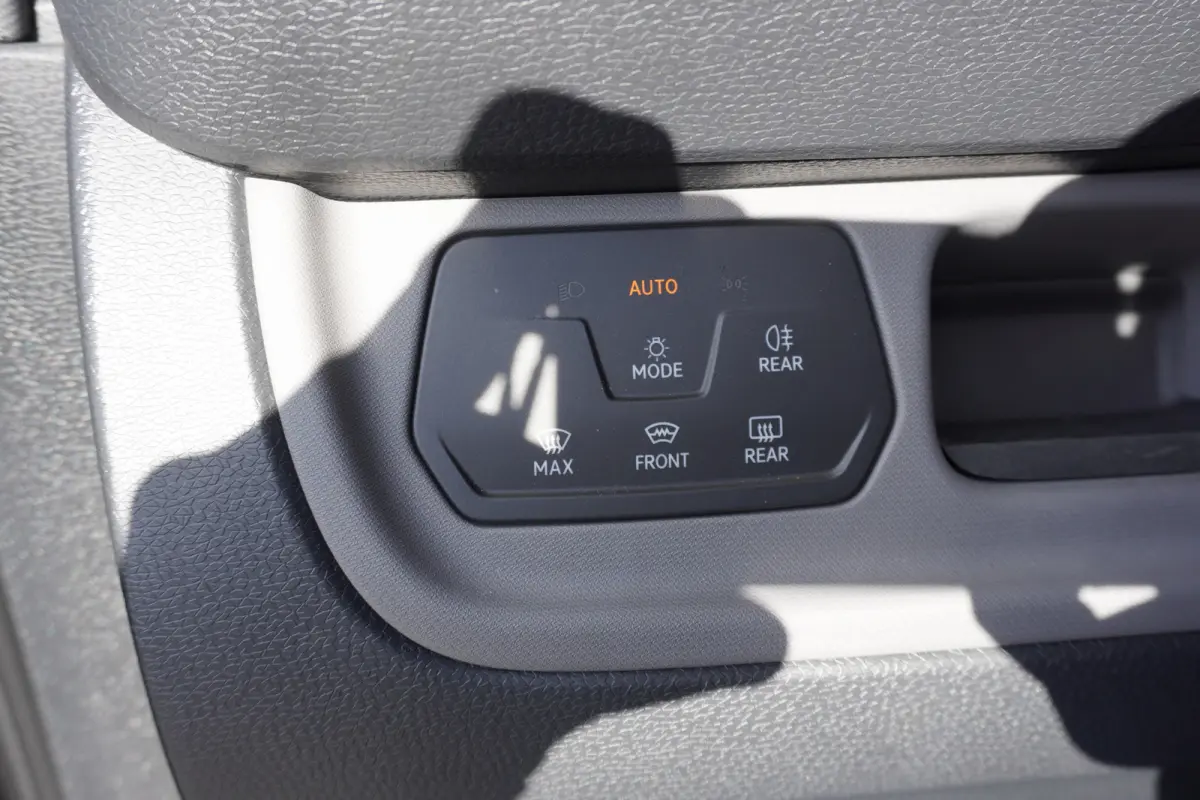 77 kWh 204pk IQ Light Apple carplay camera Parkeersensoren Achterdeuren 2-zit