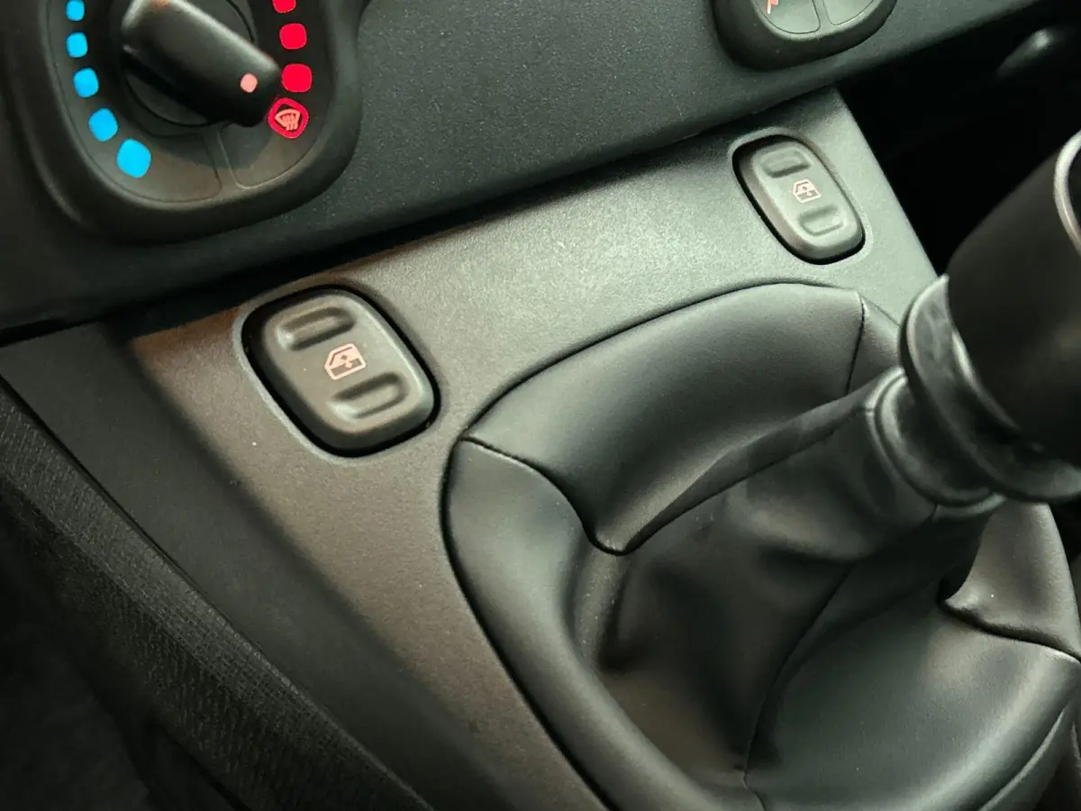 1.0 Hybrid City | Airco | DAB+ | Cruise Control |