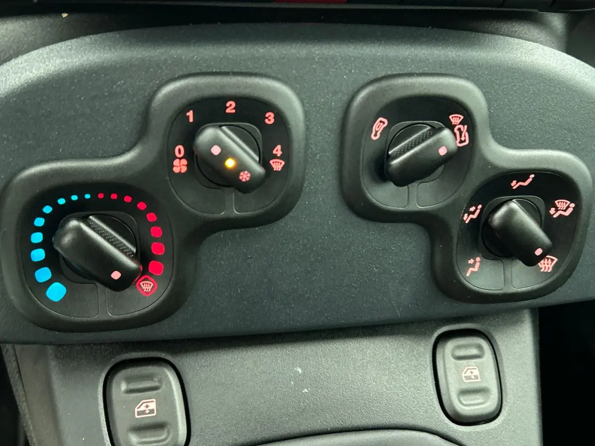 1.0 Hybrid City | Airco | DAB+ | Cruise Control |