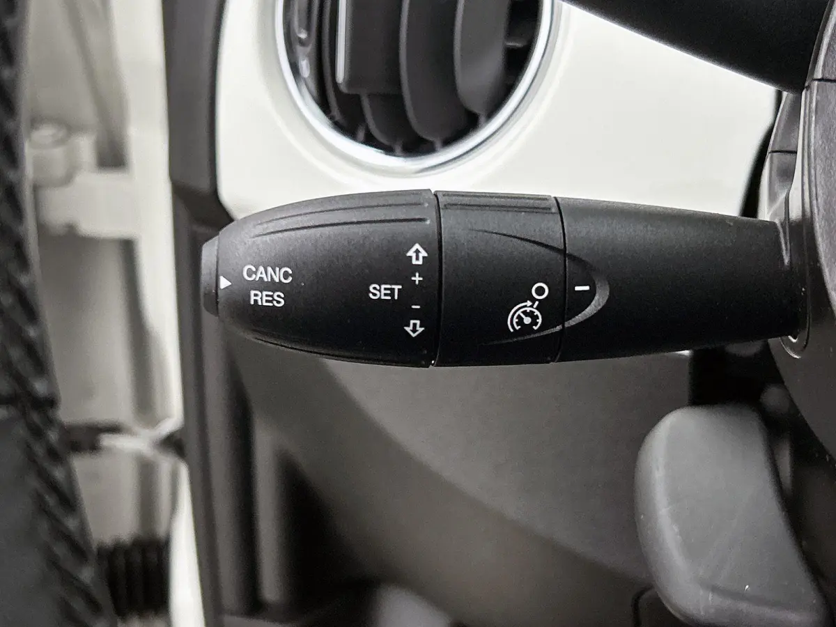 1.0 Hybrid Cult | Airco | Bluethooth | bluetooth