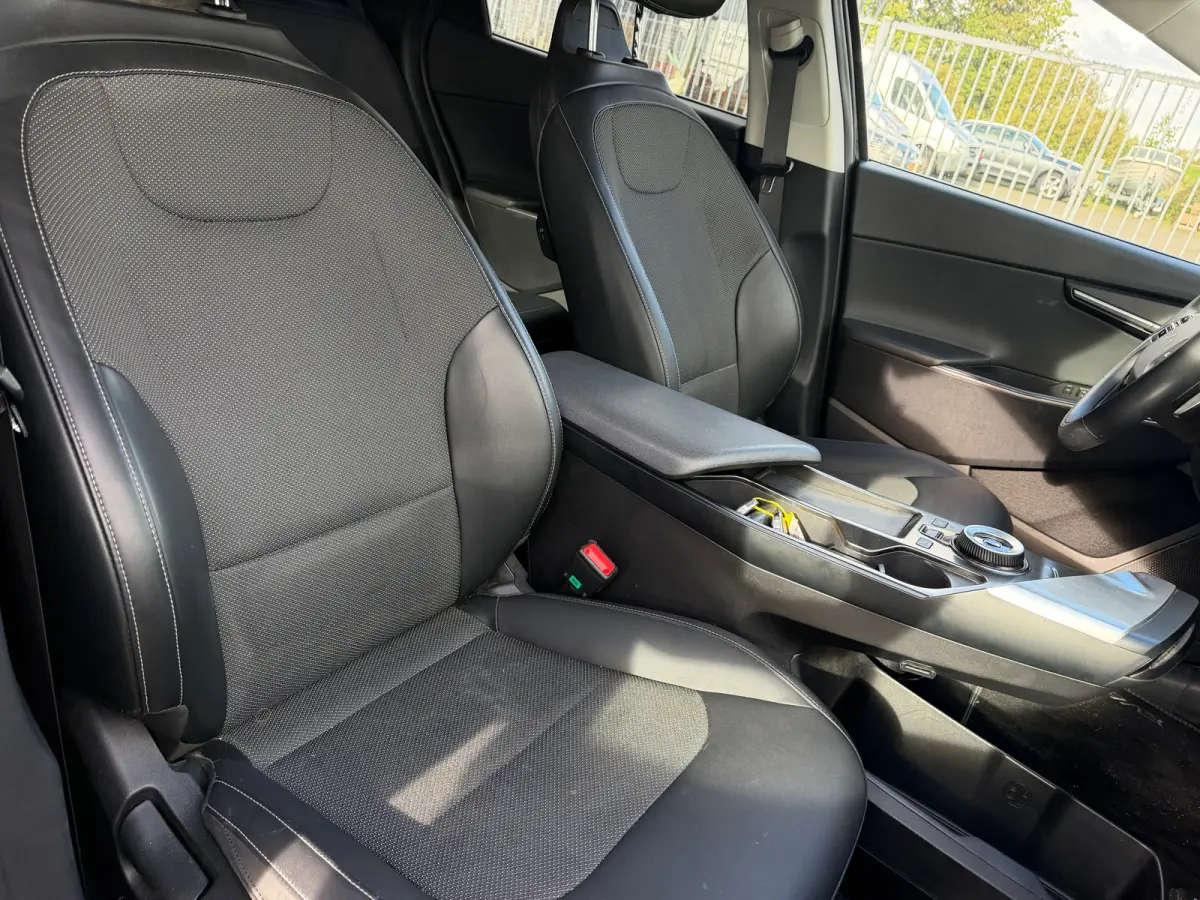 Edition 77.4 kWh - Aurora Black Pearl - Trekhaak - SoH 98%