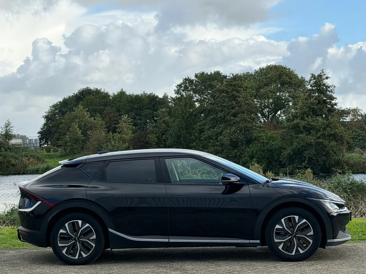 Edition 77.4 kWh - Aurora Black Pearl - Trekhaak - SoH 98%