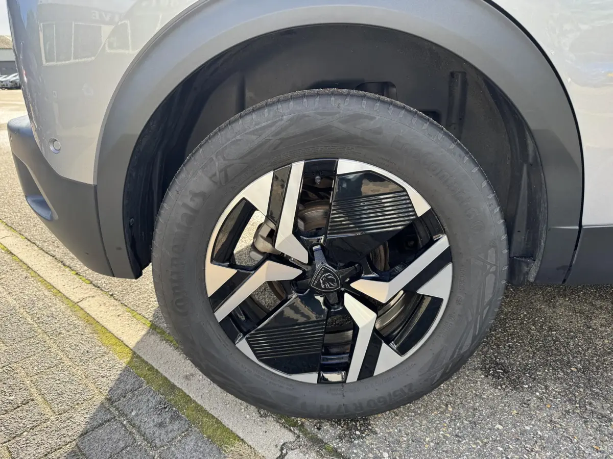 1.2 Hybrid 145 Allure AUTOMAAT | CRUISE CONTROL| 30.000KM! | CAMERA| NAVIGATIE |RIJKLAARPRIJS INCL. 12 MND BOVAG GARANTIE|