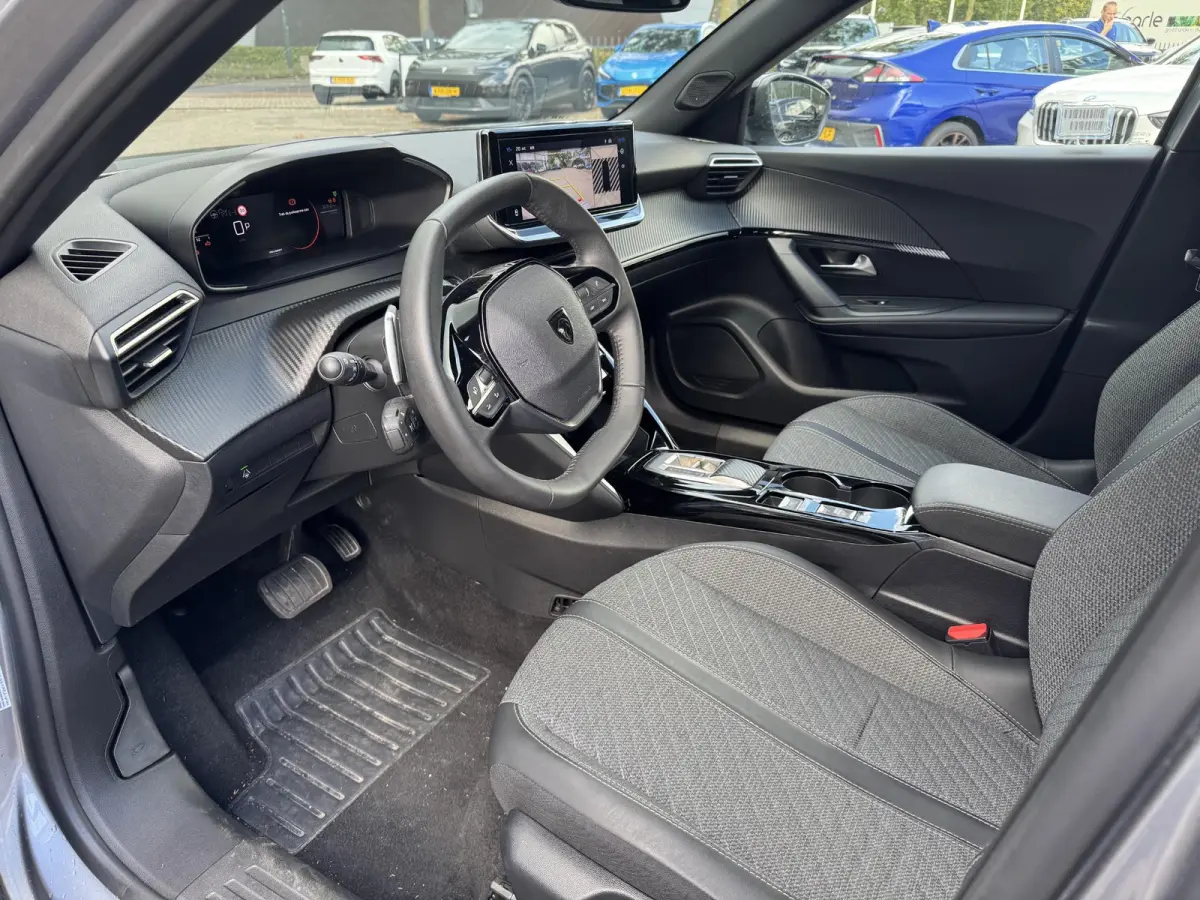 1.2 Hybrid 145 Allure AUTOMAAT | CRUISE CONTROL| 30.000KM! | CAMERA| NAVIGATIE |RIJKLAARPRIJS INCL. 12 MND BOVAG GARANTIE|