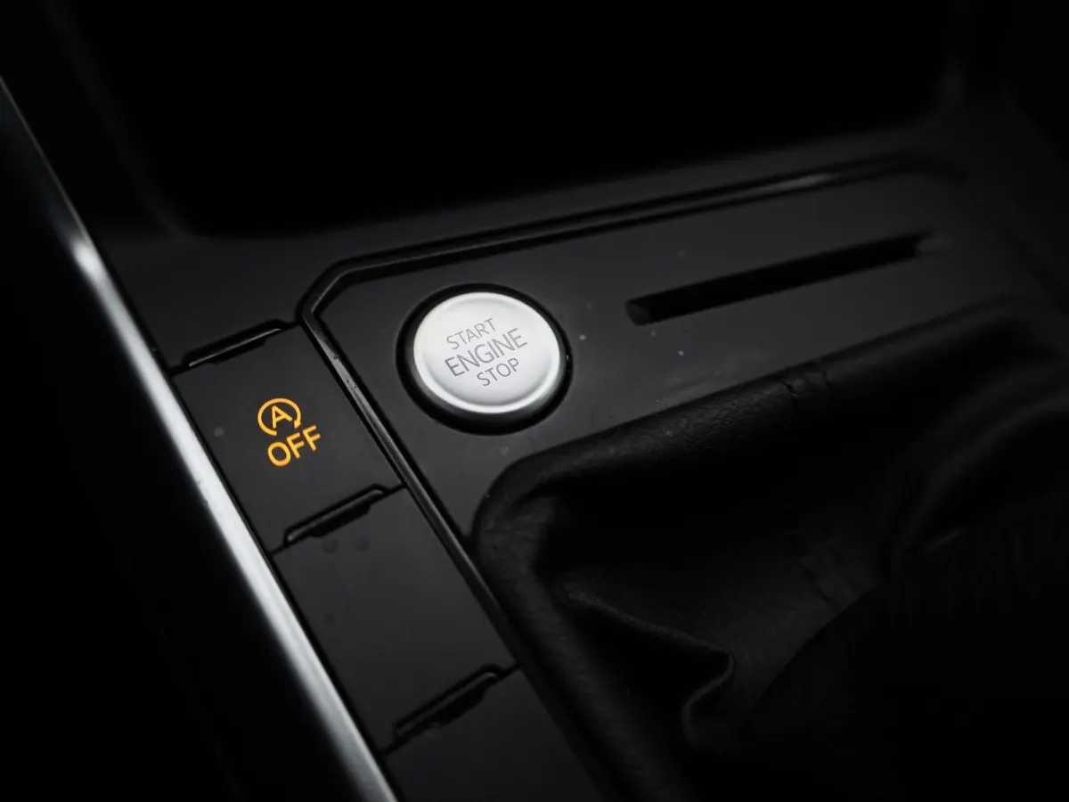1.0 TSI Life | APPLE CARPLAY | ANDROID AUTO | KEYLESS | ACHTERUITRIJCAMERA | PARKEERSENSOREN | STOELVERWARMING | DIGITAL COCKPIT | ADAPTIVE CRUISE CONTROL | RIJSTROOKHULP | VERLICHTING AUTOM