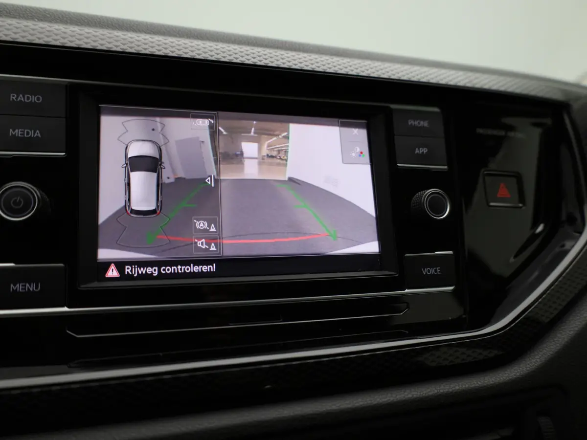 1.0 TSI Life | APPLE CARPLAY | ANDROID AUTO | KEYLESS | ACHTERUITRIJCAMERA | PARKEERSENSOREN | STOELVERWARMING | DIGITAL COCKPIT | ADAPTIVE CRUISE CONTROL | RIJSTROOKHULP | VERLICHTING AUTOM