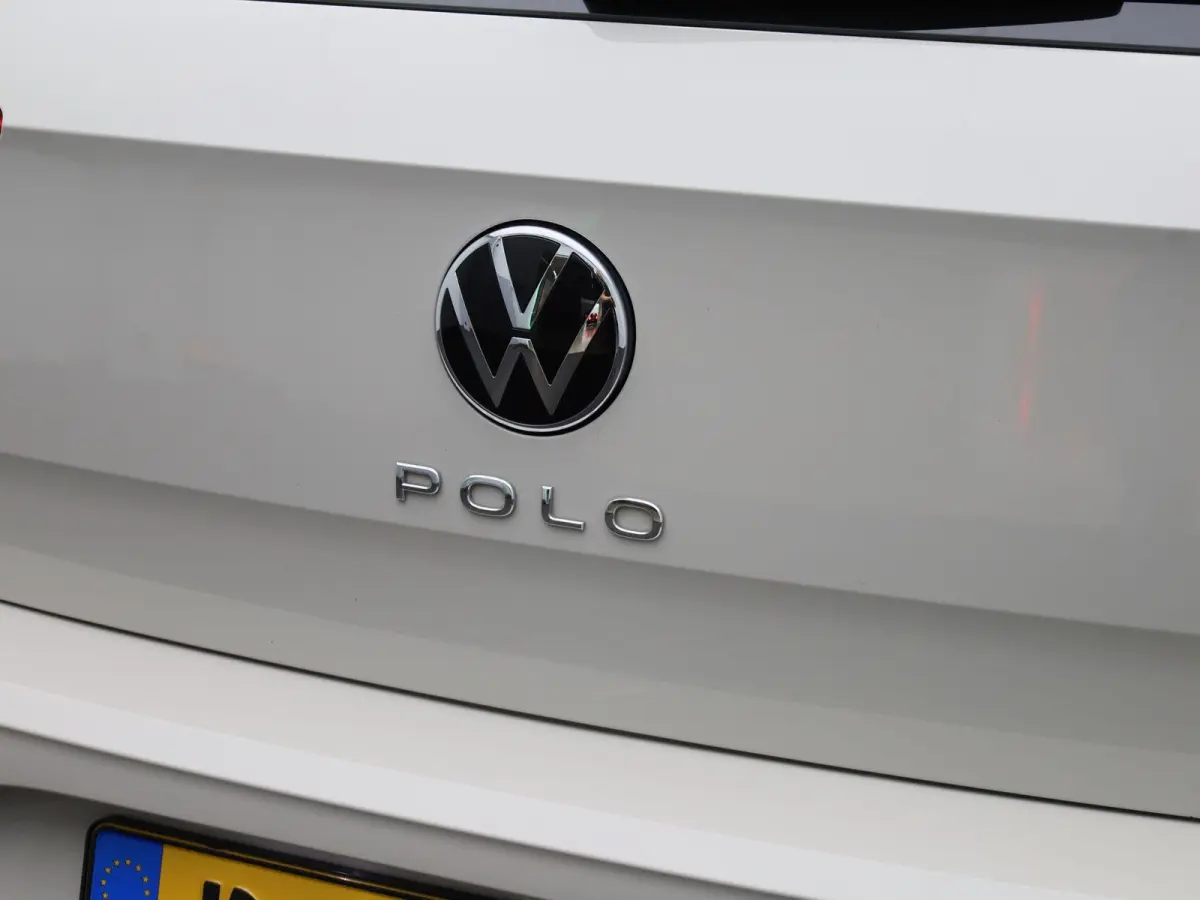 1.0 TSI Life | APPLE CARPLAY | ANDROID AUTO | KEYLESS | ACHTERUITRIJCAMERA | PARKEERSENSOREN | STOELVERWARMING | DIGITAL COCKPIT | ADAPTIVE CRUISE CONTROL | RIJSTROOKHULP | VERLICHTING AUTOM