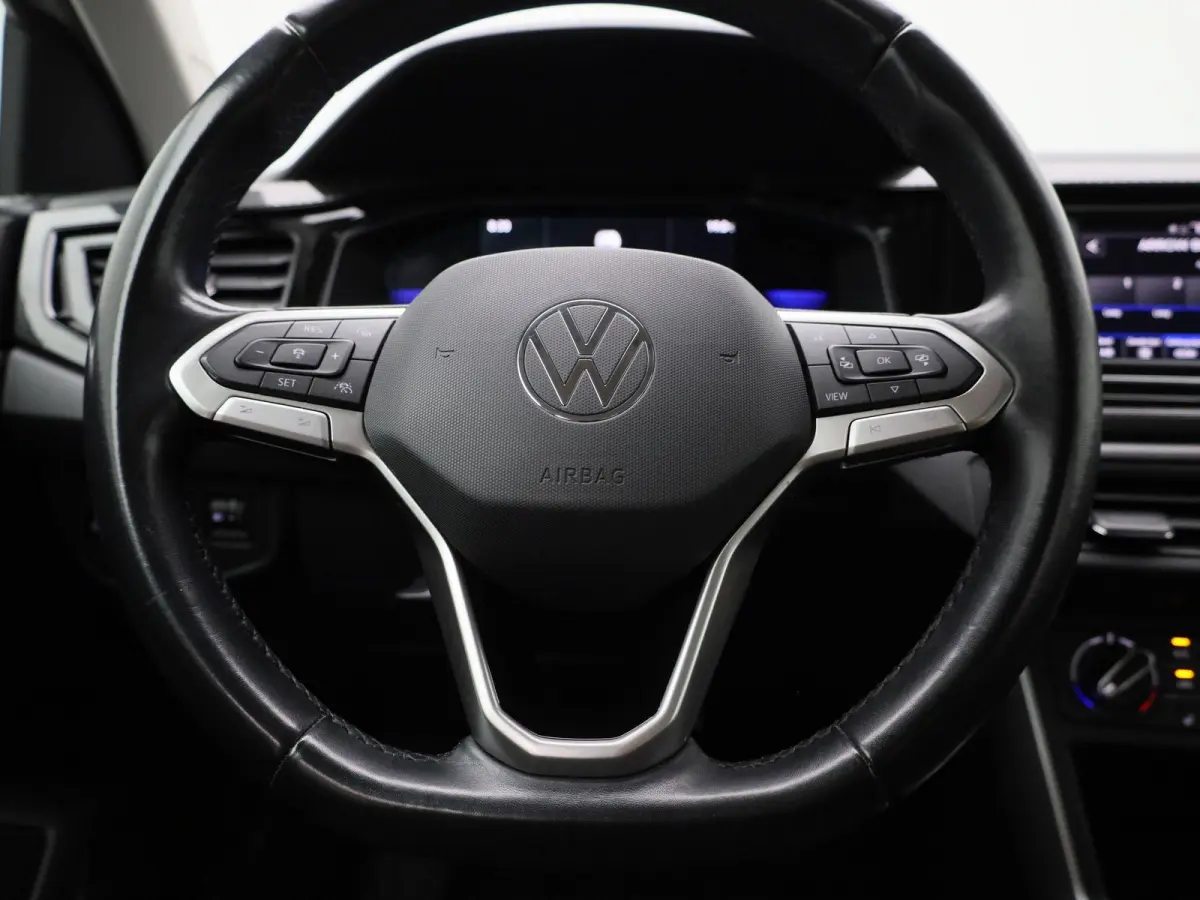 1.0 TSI Life | APPLE CARPLAY | ANDROID AUTO | KEYLESS | ACHTERUITRIJCAMERA | PARKEERSENSOREN | STOELVERWARMING | DIGITAL COCKPIT | ADAPTIVE CRUISE CONTROL | RIJSTROOKHULP | VERLICHTING AUTOM