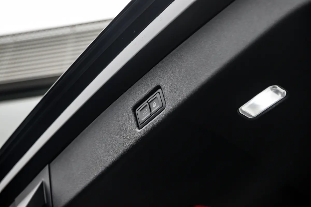 S edition competition | Audi virtual cockpit | Dashcam | Hemelbekleding in zwart