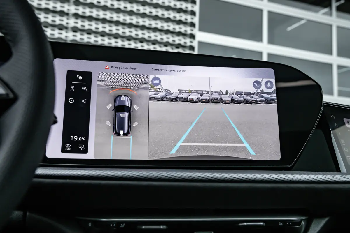 S edition competition | Audi virtual cockpit | Dashcam | Hemelbekleding in zwart
