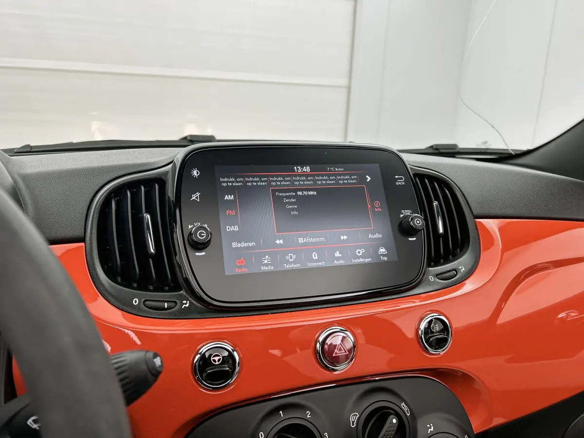 1.0 Hybrid Dolcevita | PDC | Airco | Apple Carplay & Android Auto