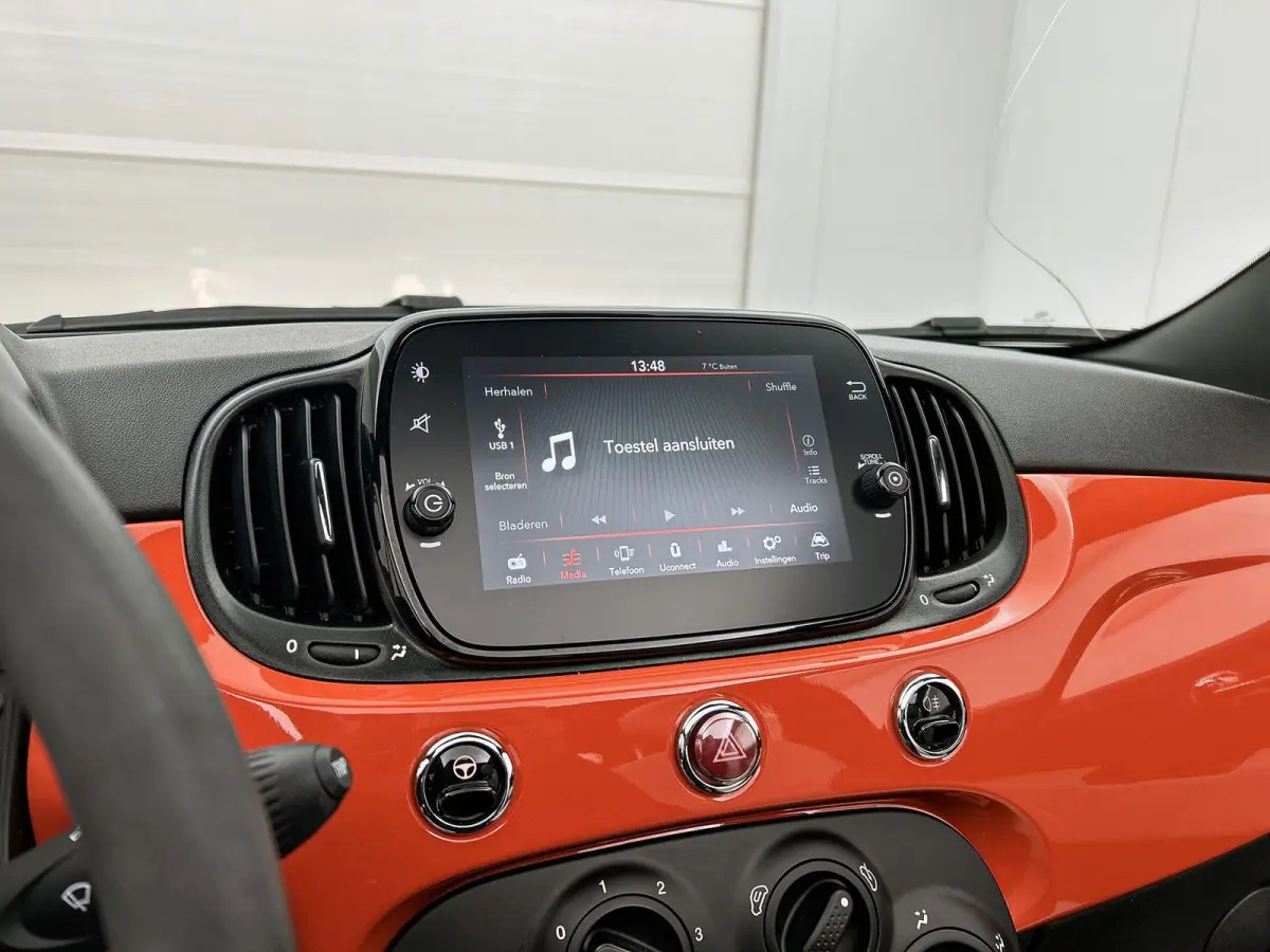1.0 Hybrid Dolcevita | PDC | Airco | Apple Carplay & Android Auto