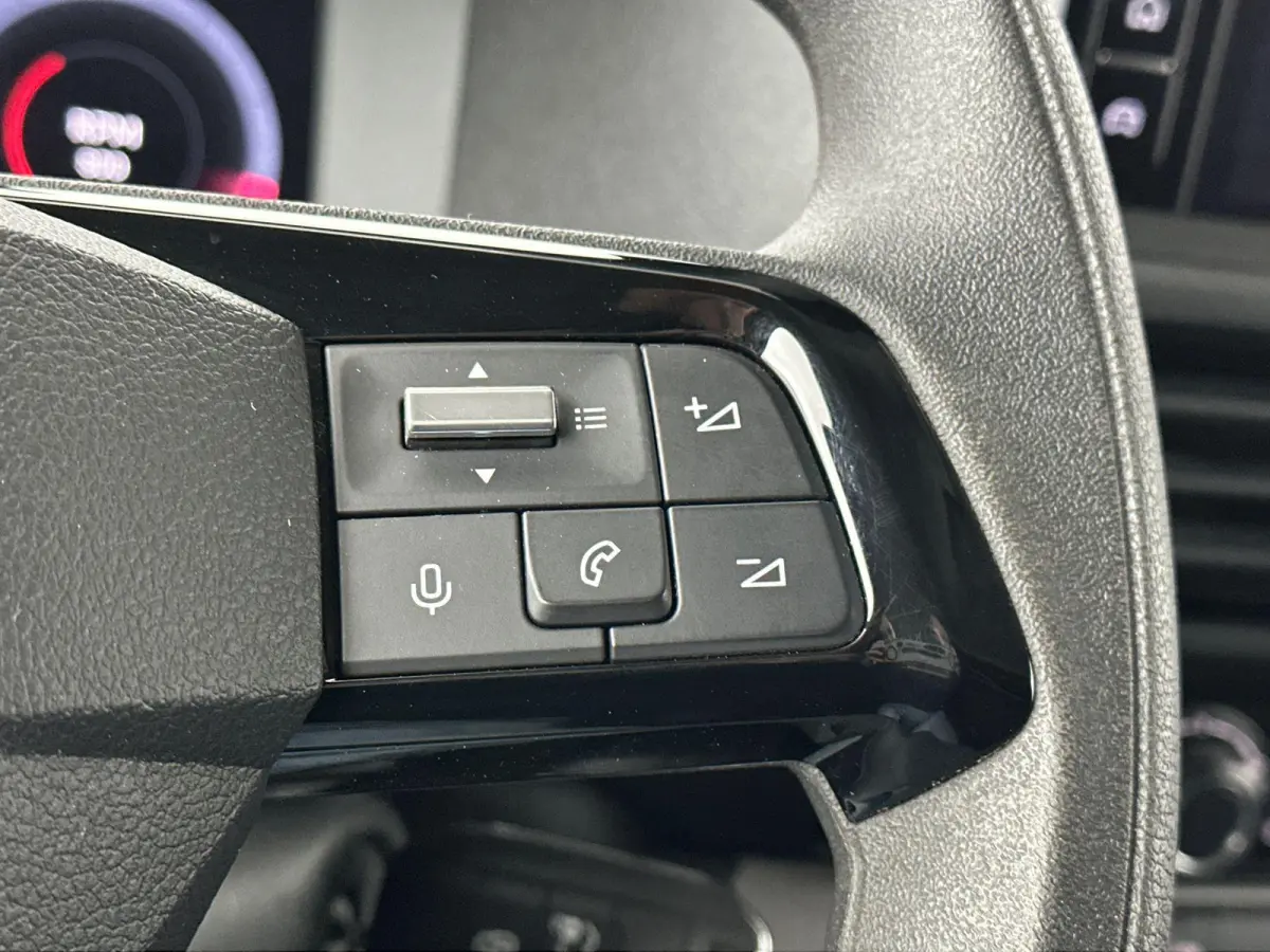 2.0 Diesel 145 L3 145 PK | Navi | 3 Zits | Achter Deuren | Betimmering | BPM vrij