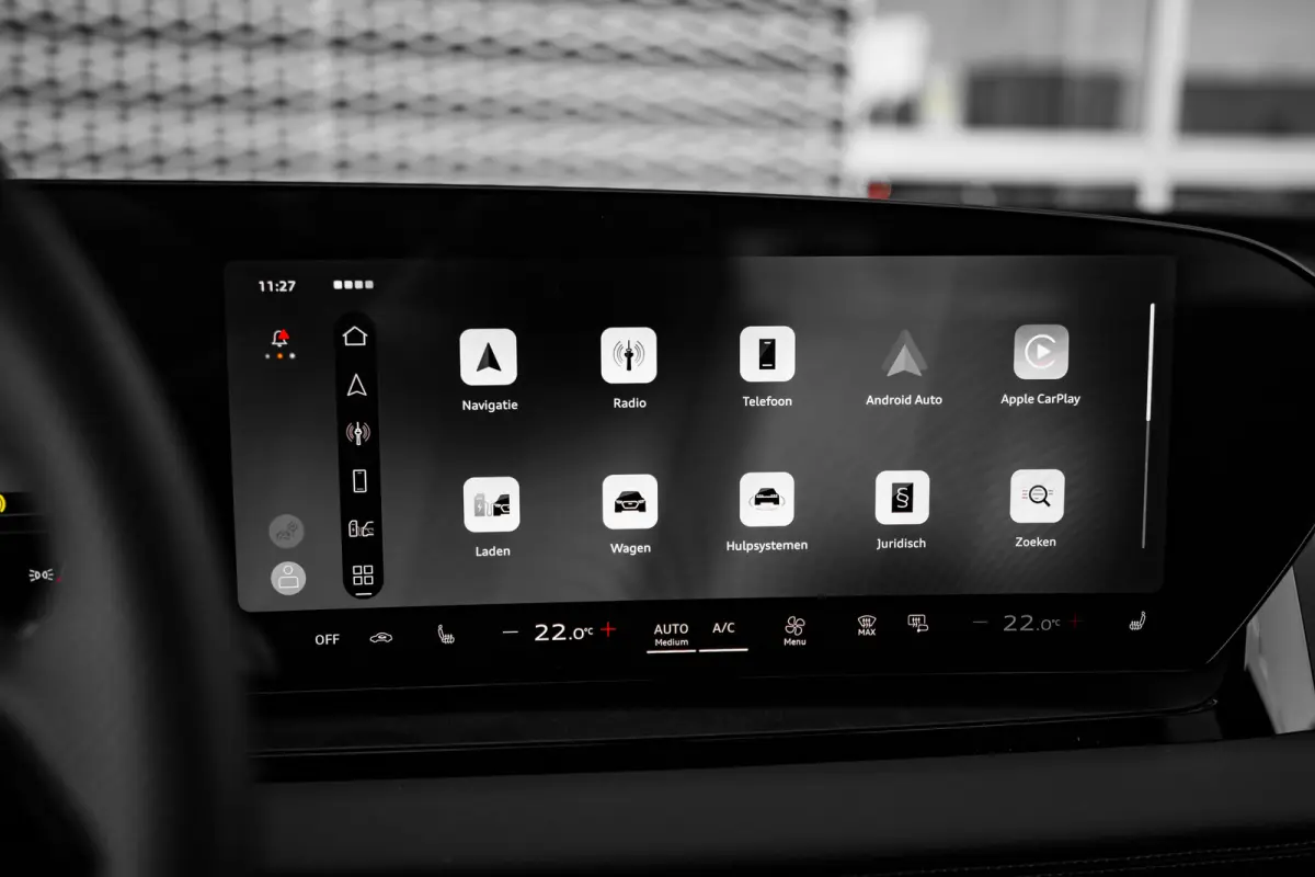 S edition | Adaptive air suspension | Adaptive cruise control | Audi sound system