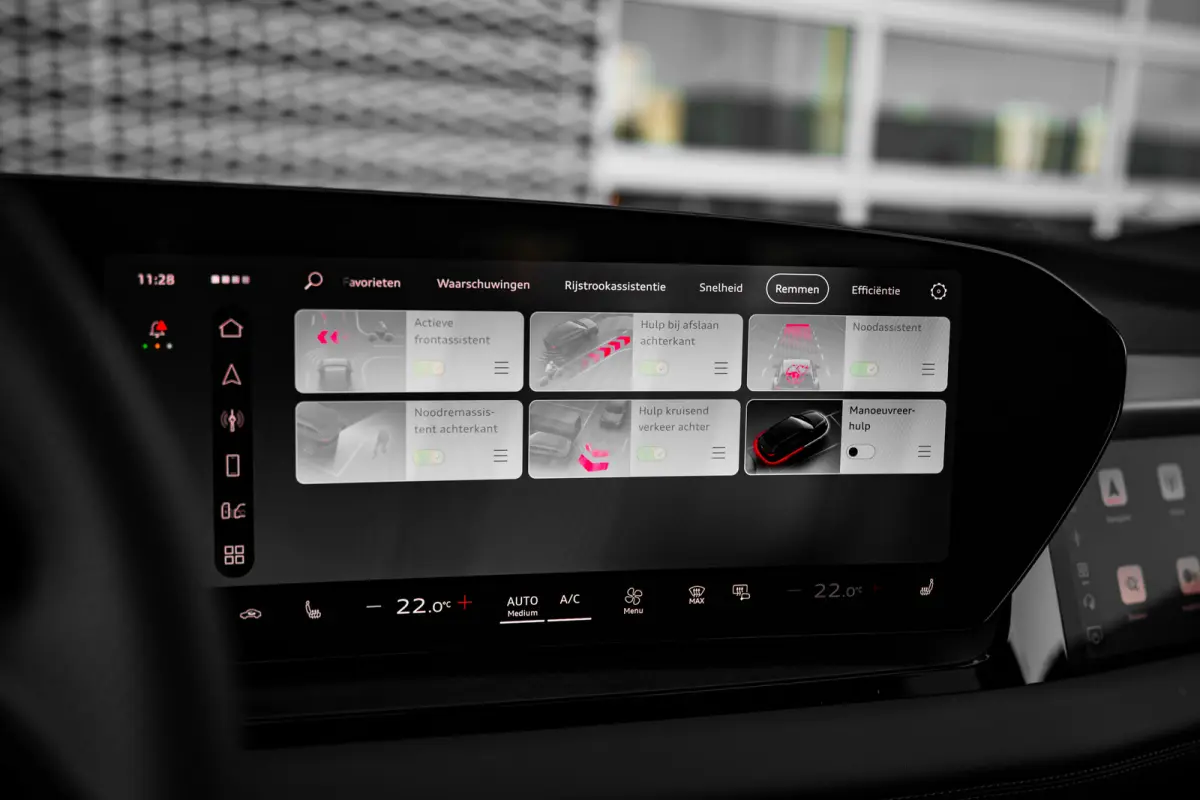 S edition | Adaptive air suspension | Adaptive cruise control | Audi sound system