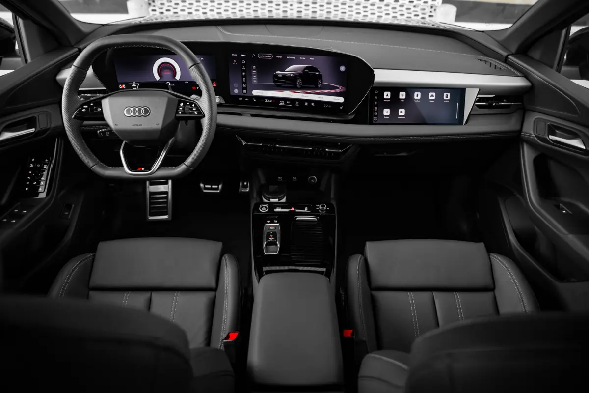 S edition | Adaptive air suspension | Adaptive cruise control | Audi sound system