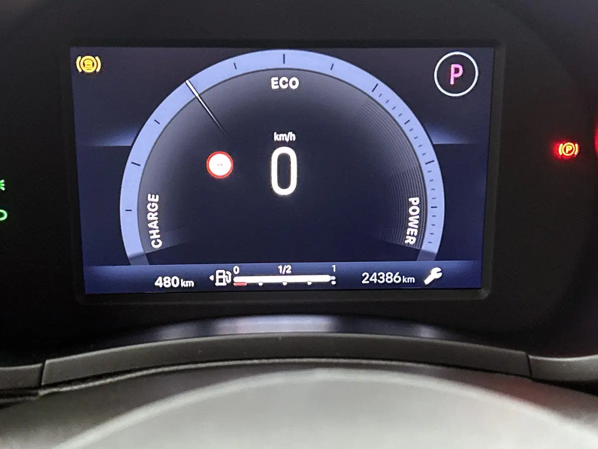 1.2 Hybrid Urban Camera | Navigatie | Climate control | 17" Lichtmetalen velgen