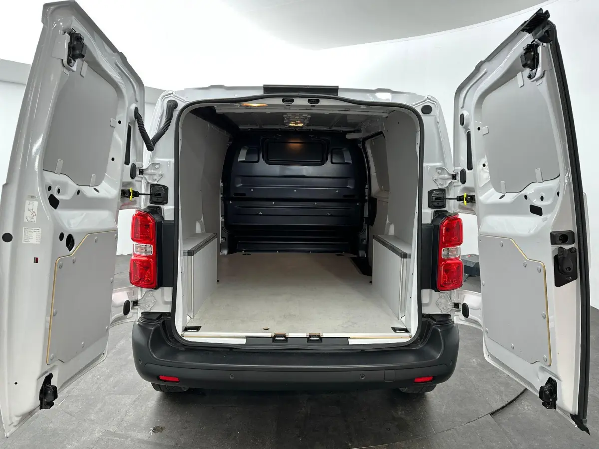 2.0 Diesel 145 S&S L2 | Camera | Betimmering | Cruise Control | Airco | Navigatie | BPM vrij