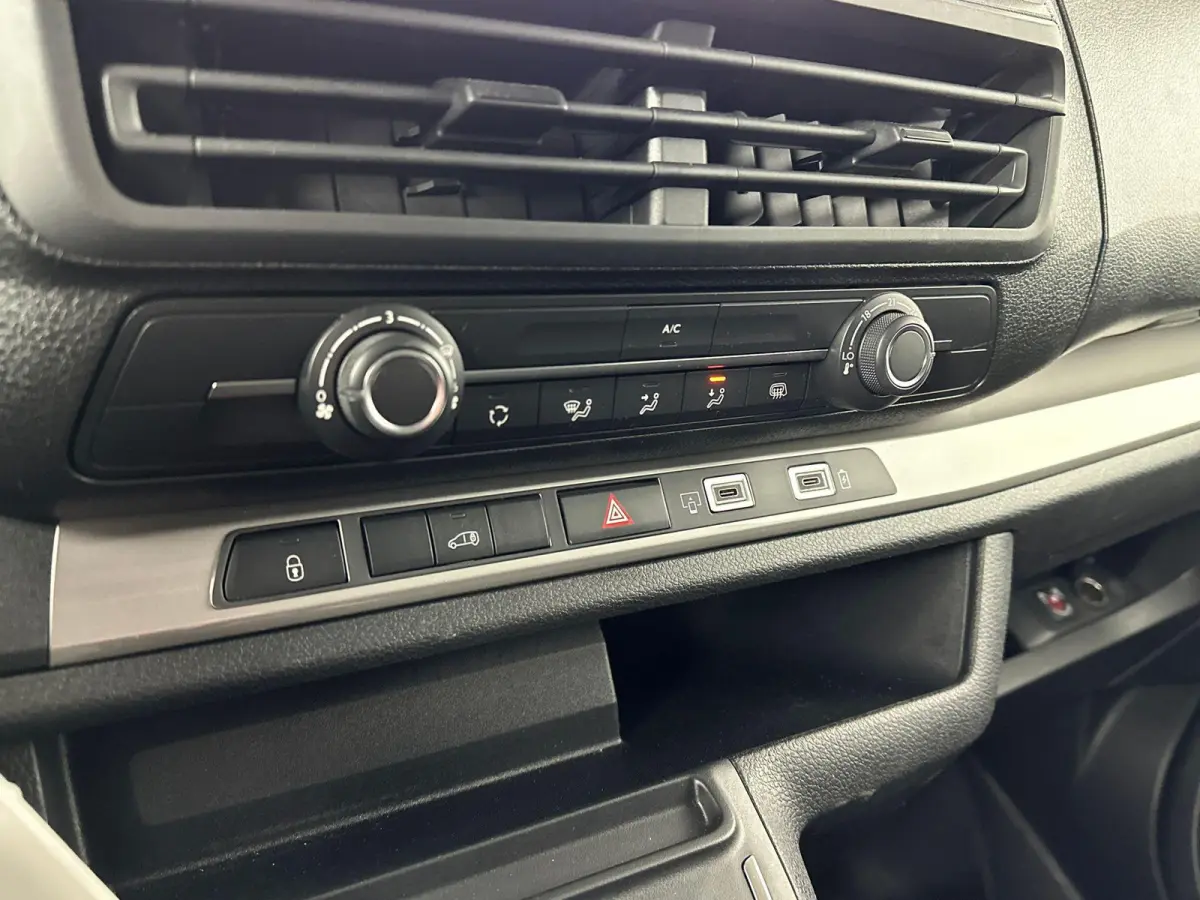2.0 Diesel 145 S&S L2 | Camera | Betimmering | Cruise Control | Airco | Navigatie | BPM vrij