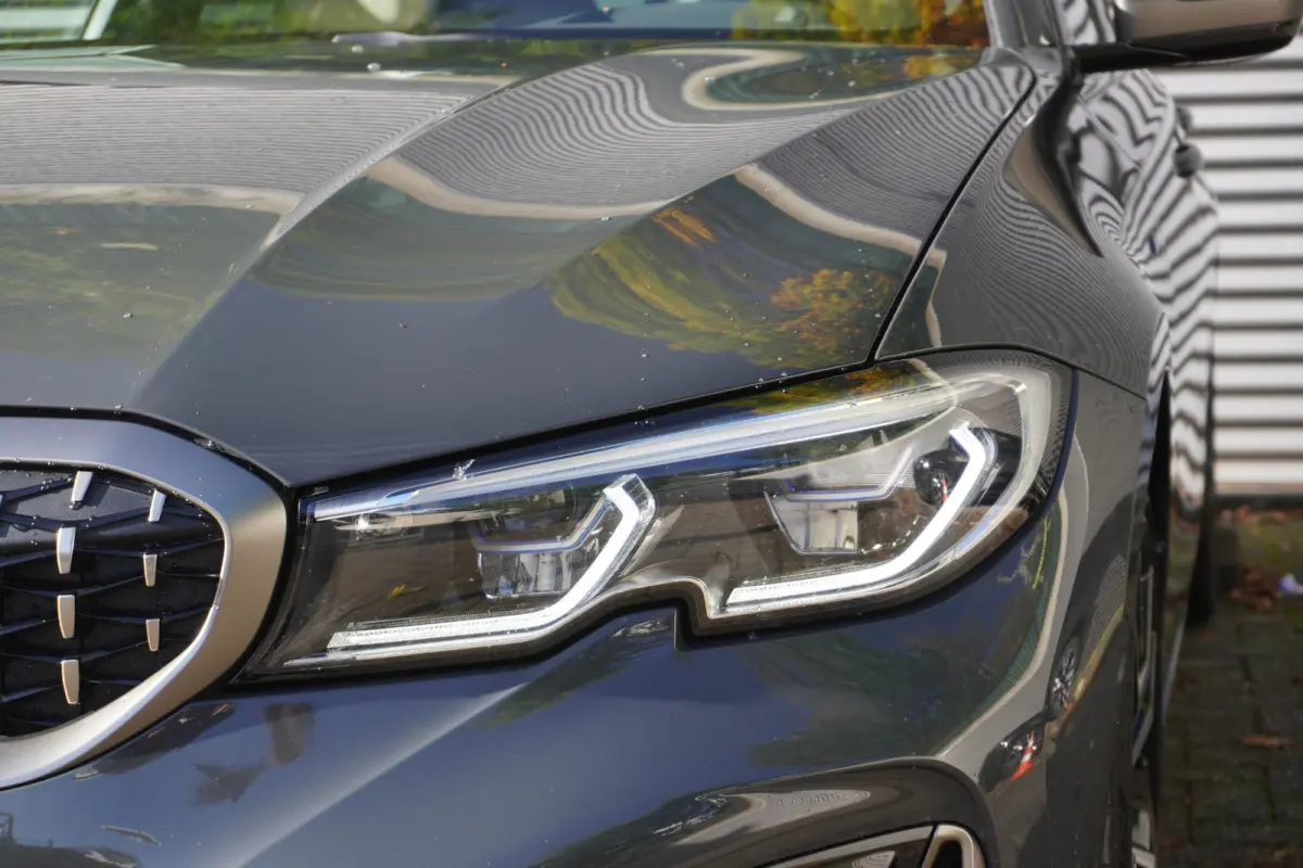 M340i xDrive | HIFI System Harman Kardon | 	Driving Assistant Professional | Extra getint glas | Glazen panoramadak | Variable Sport Steering