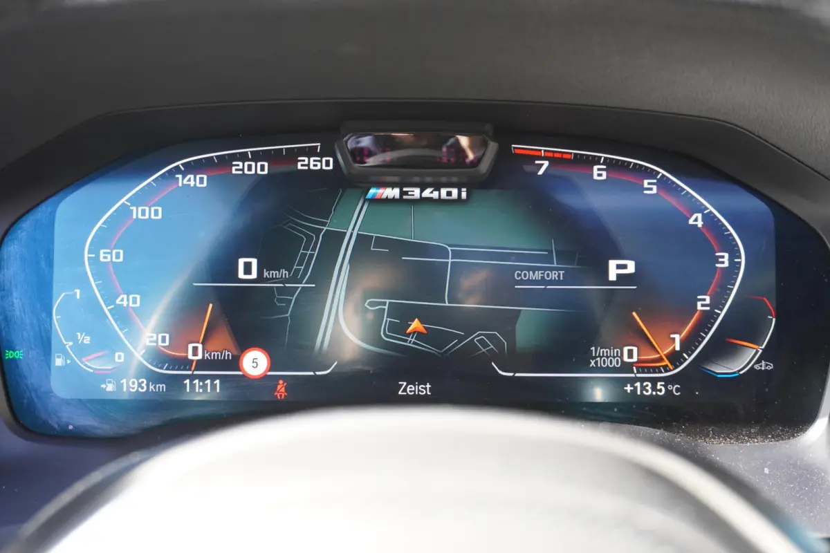 M340i xDrive | HIFI System Harman Kardon | 	Driving Assistant Professional | Extra getint glas | Glazen panoramadak | Variable Sport Steering