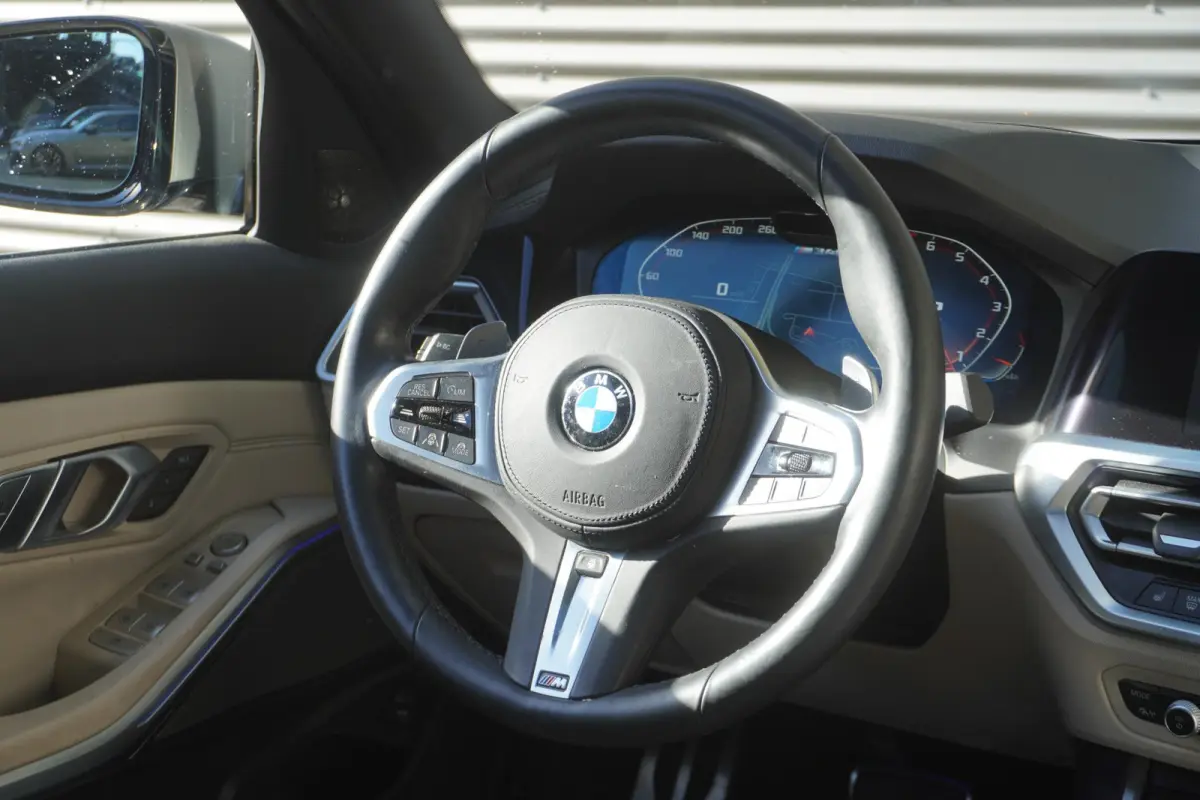 M340i xDrive | HIFI System Harman Kardon | 	Driving Assistant Professional | Extra getint glas | Glazen panoramadak | Variable Sport Steering