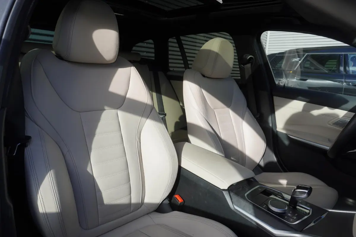 M340i xDrive | HIFI System Harman Kardon | 	Driving Assistant Professional | Extra getint glas | Glazen panoramadak | Variable Sport Steering