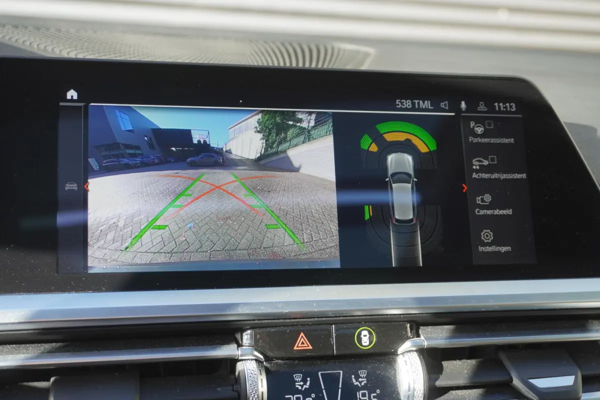 M340i xDrive | HIFI System Harman Kardon | 	Driving Assistant Professional | Extra getint glas | Glazen panoramadak | Variable Sport Steering